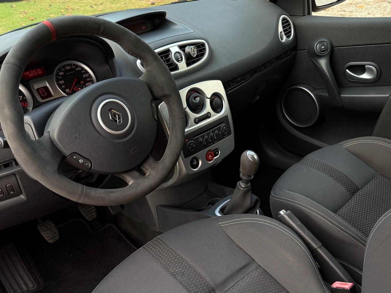 Renault Clio 2.0 16V 200CV 3 porte RS