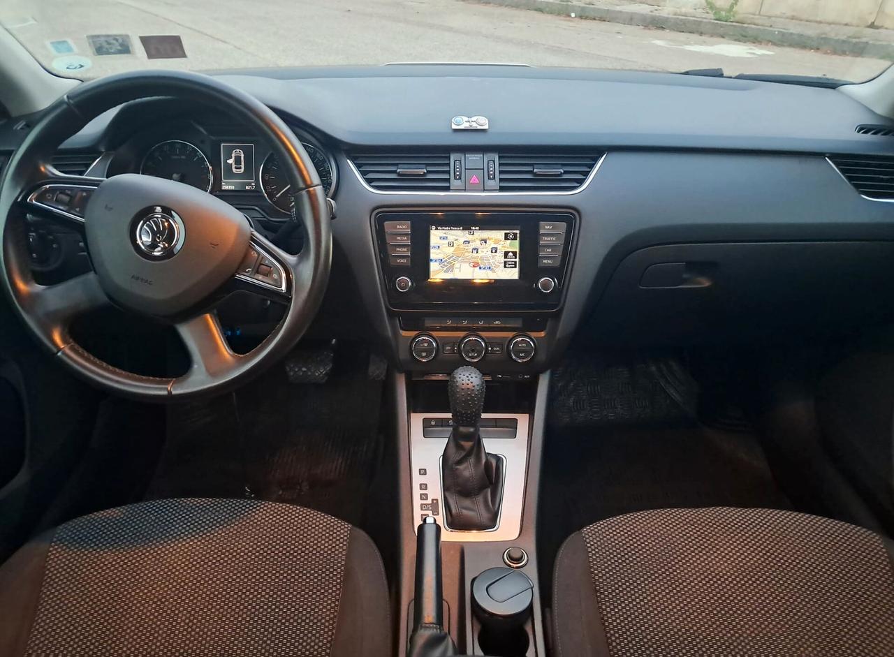 Skoda Octavia 1.6 TDI CR 105 CV DSG Wagon Ambition