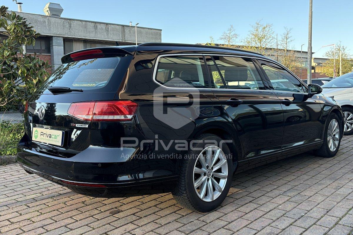 VOLKSWAGEN Passat Variant 1.6 TDI DSG Comfortline BlueMotion Tech.