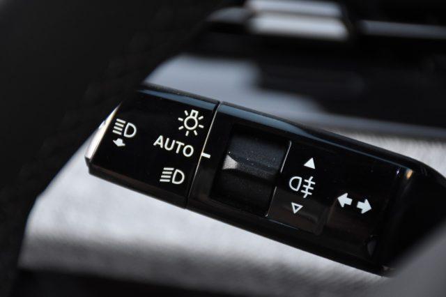 PEUGEOT 3008 Hybrid 145 e-DCS6 Allure *360 VISION*PANORAM PACK*