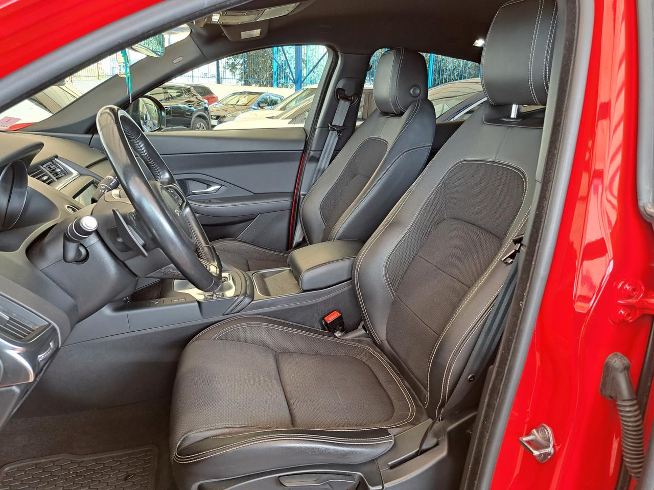 Jaguar E-Pace 2.0D 150 CV R-Dynamic