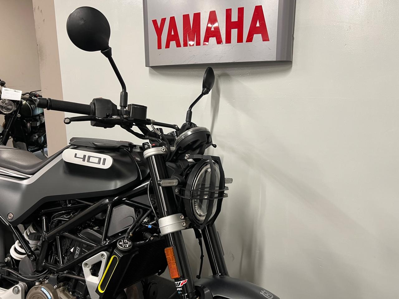 Husqvarna Svartpilen 401