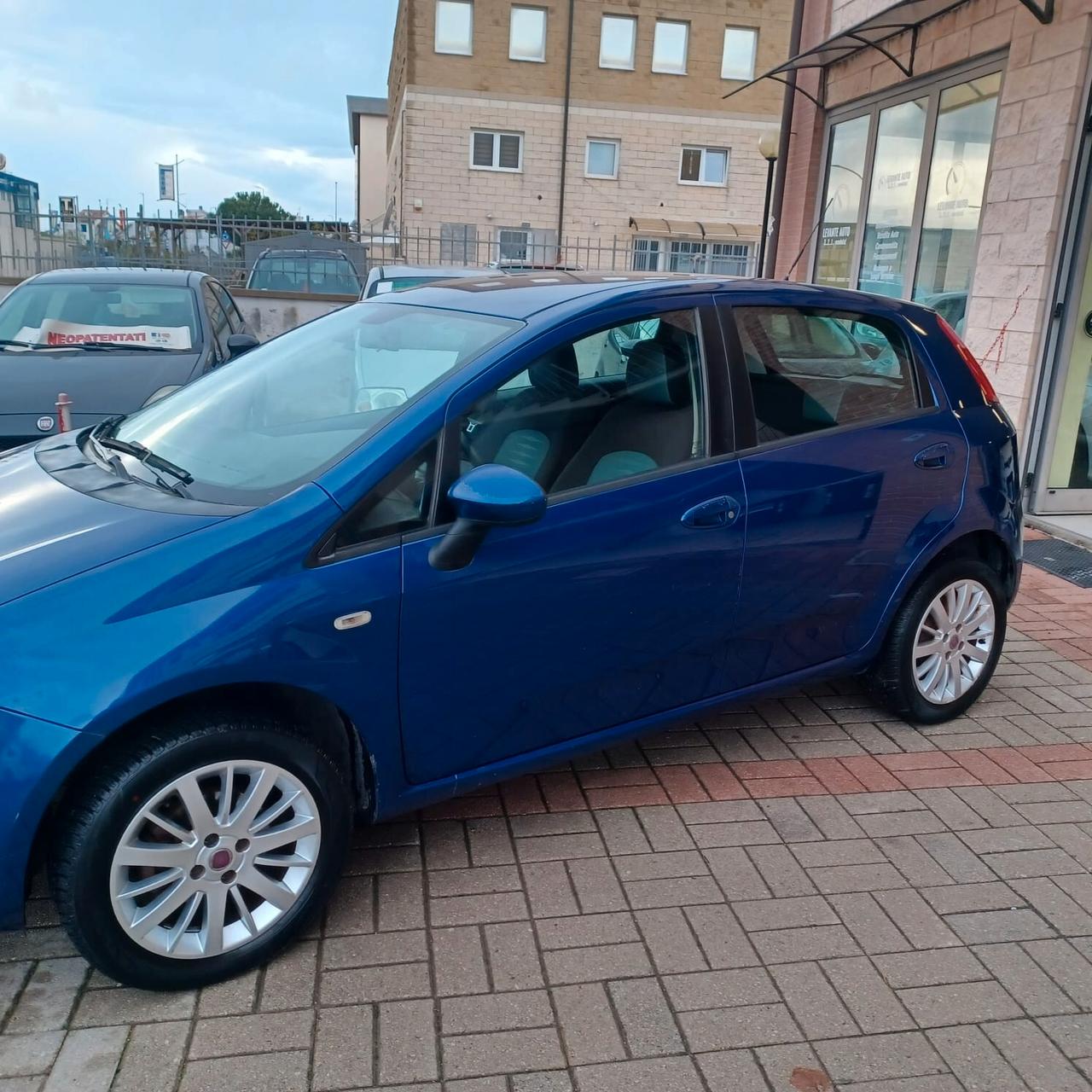 NEOPATENTATI G. PUNTO 1.4 BENZINA / METANO DI FABBRICA