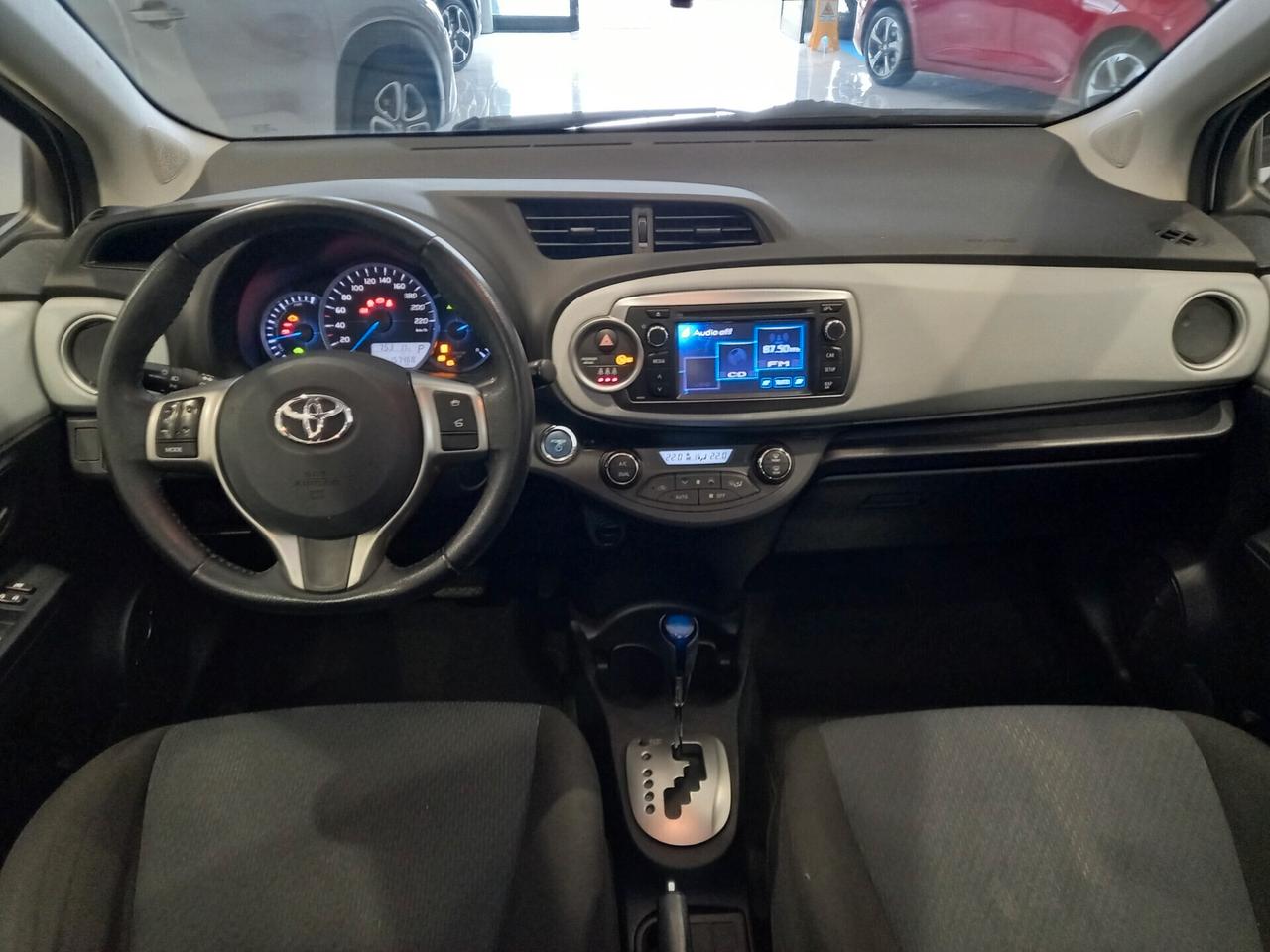 Toyota Yaris 1.5 FULL HYBRID Lounge
