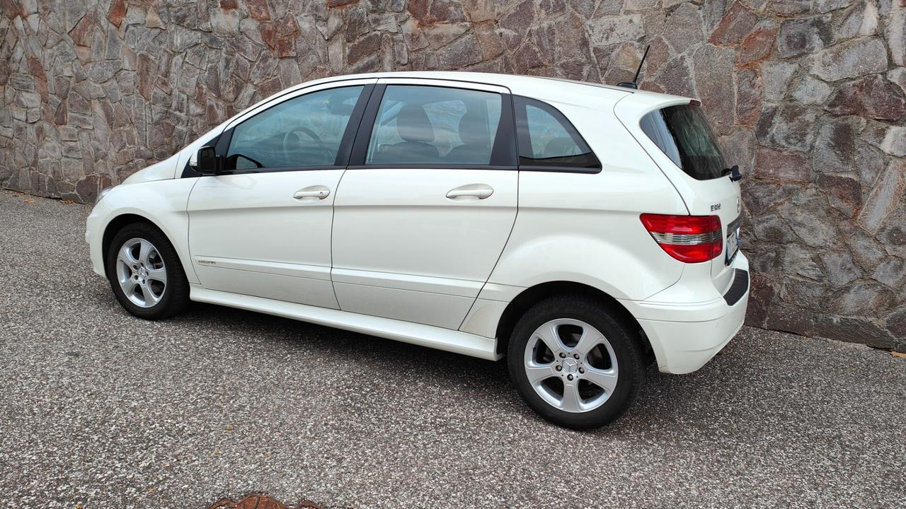 Mercedes B 180 Executive - ok neopatentati