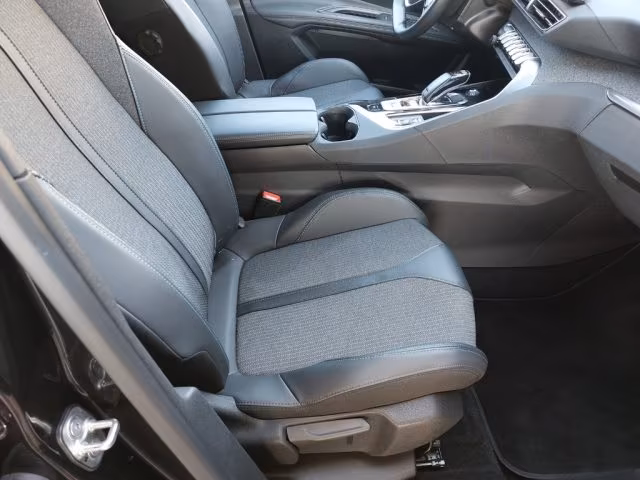 PEUGEOT 3008 BlueHDi 130 S&S EAT8 Allure Pack km 38000