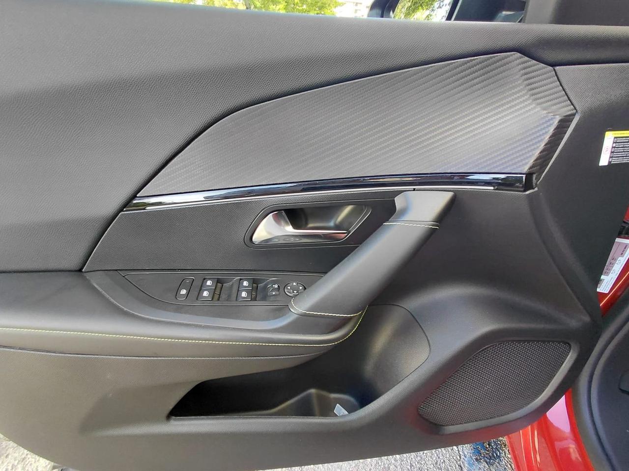 Peugeot 2008 Allure Pack 1.5 Blue HDI 130 #7949