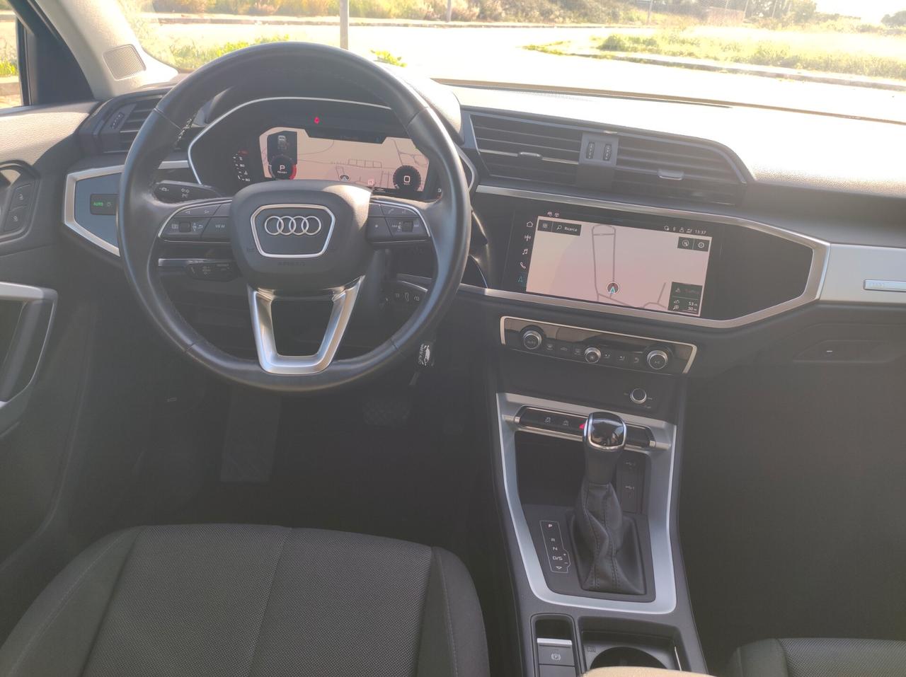 Audi Q3 35 TDI S tronic Business Advanced