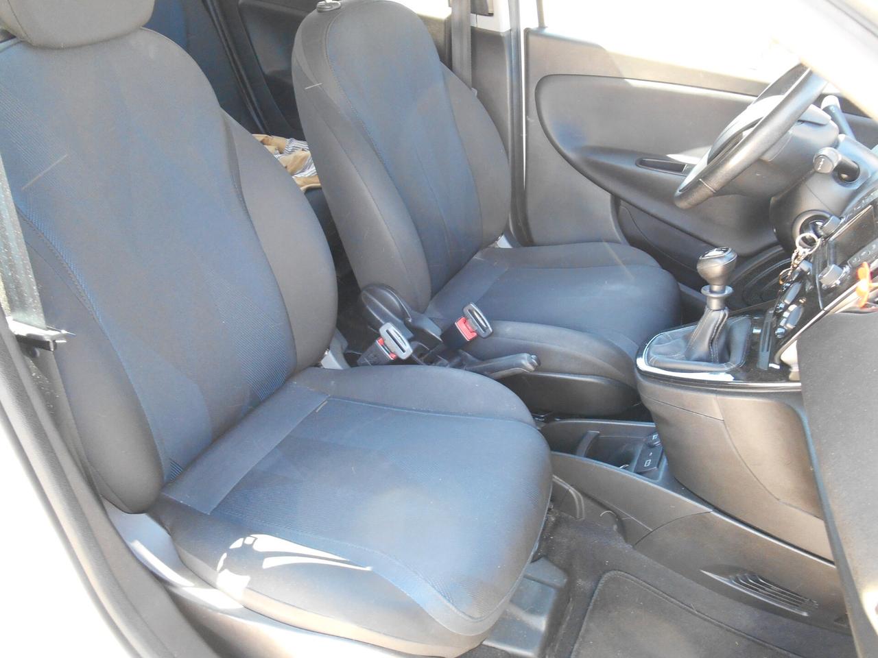 Lancia Ypsilon 1.2 69 CV 5 porte S&S KM.43.000 UNICO PROPRIETARIO OK NEOPATENTATI