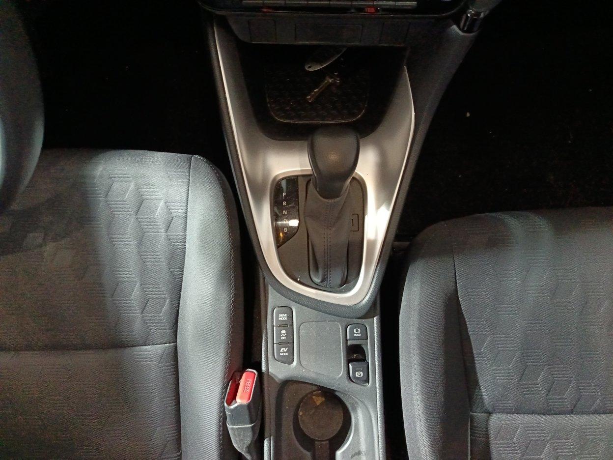 TOYOTA Yaris 4ª serie - Yaris 1.5 Hybrid 5 porte Active AUTOMATICO