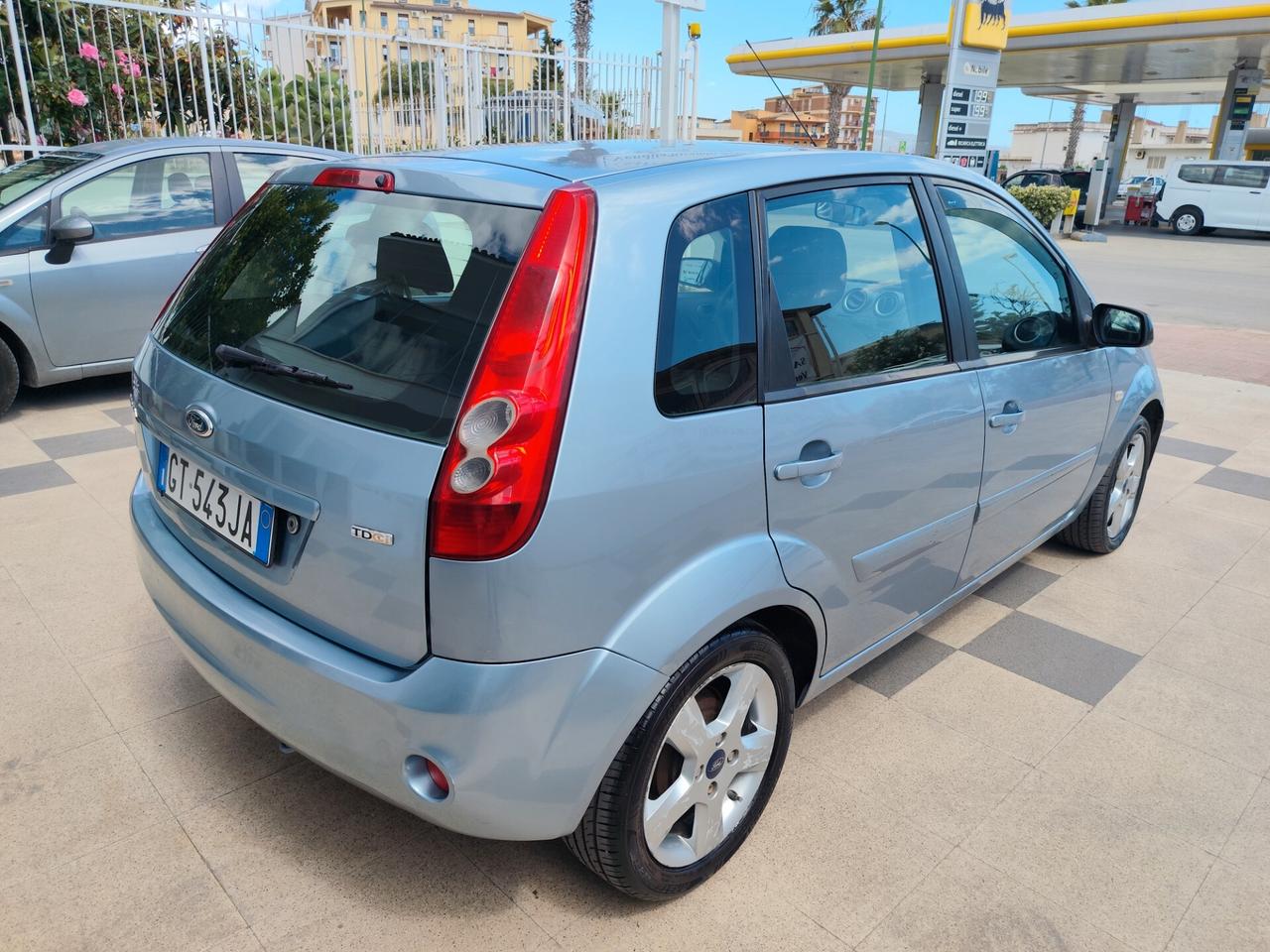 Ford Fiesta 1.4 TDCi 5p. Ghia