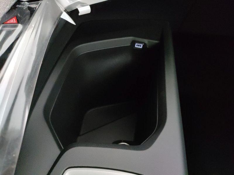 Peugeot 5008 5008 Hybrid 145 e-DCS6 Allure