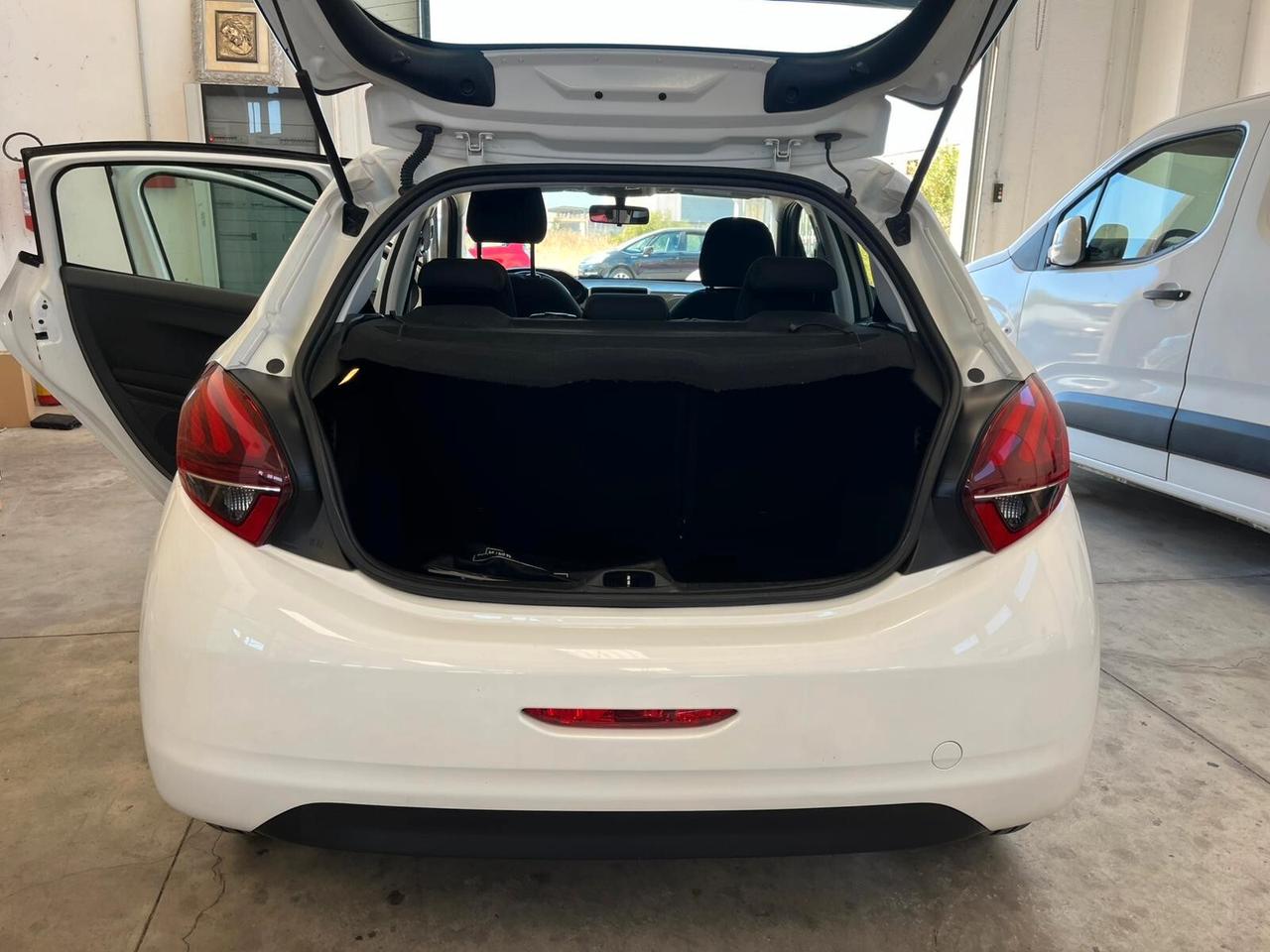Peugeot 208 BlueHDi 75 5 porte Active