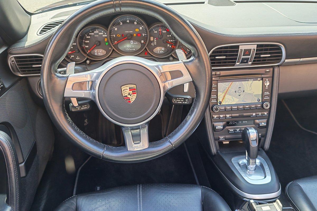 PORSCHE 911 Carrera Cabriolet Black Edition
