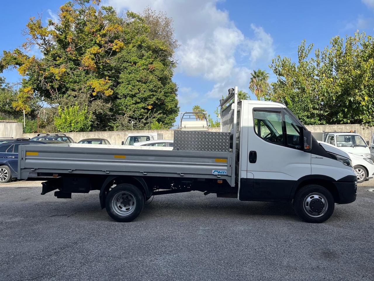 Iveco Daily 2.3 HPI 35-i30- cassonato/gemell.-2016