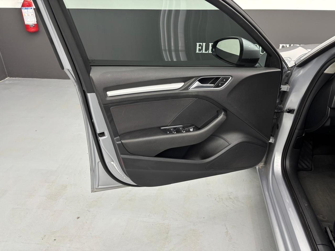Audi A3 SPB 1.6 TDI clean diesel S tronic Ambition