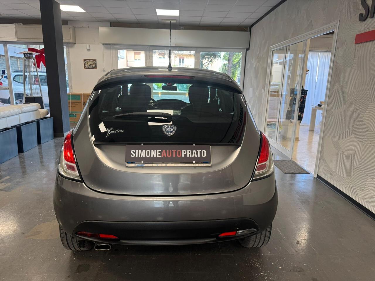 Lancia Ypsilon 1.2 69 CV 5 porte Silver
