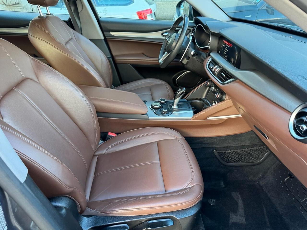 Alfa Romeo Stelvio 2.2 Turbodiesel 210 CV AT8 Q4 Executive