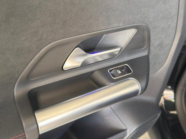 MERCEDES-BENZ GLA 200 d Automatic AMG Line Premium