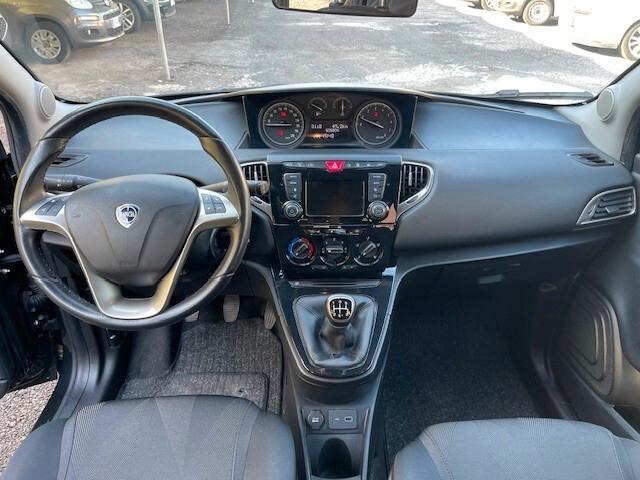 Lancia Ypsilon 1.2 69 CV 5 porte Gold