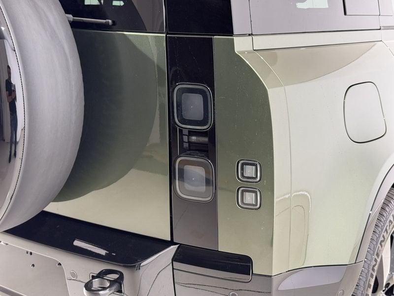 Land Rover Defender D250 AWD Auto 110 X-Dynamic SE