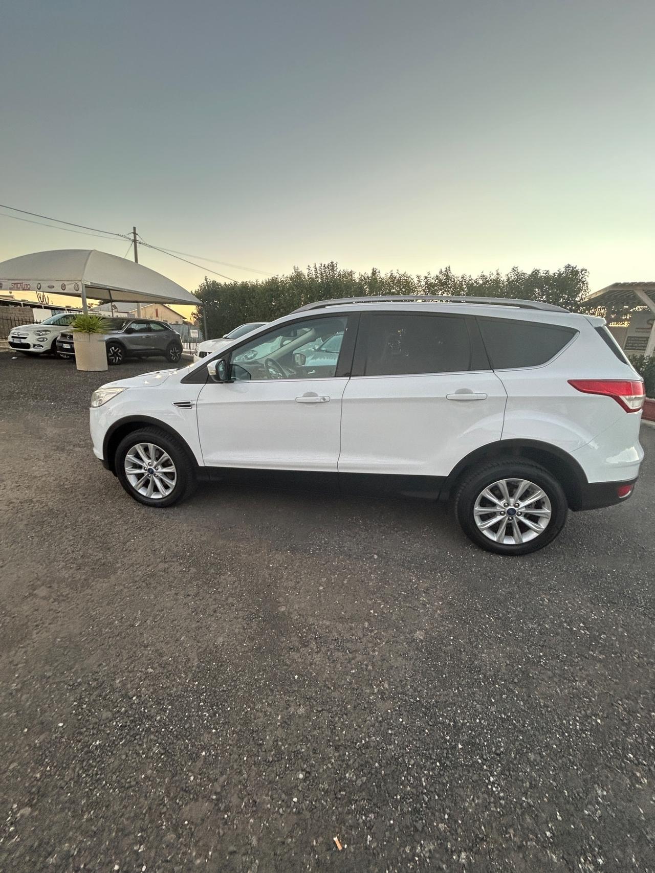 Ford Kuga 2.0 TDCI 120 CV S&S 2WD Titanium