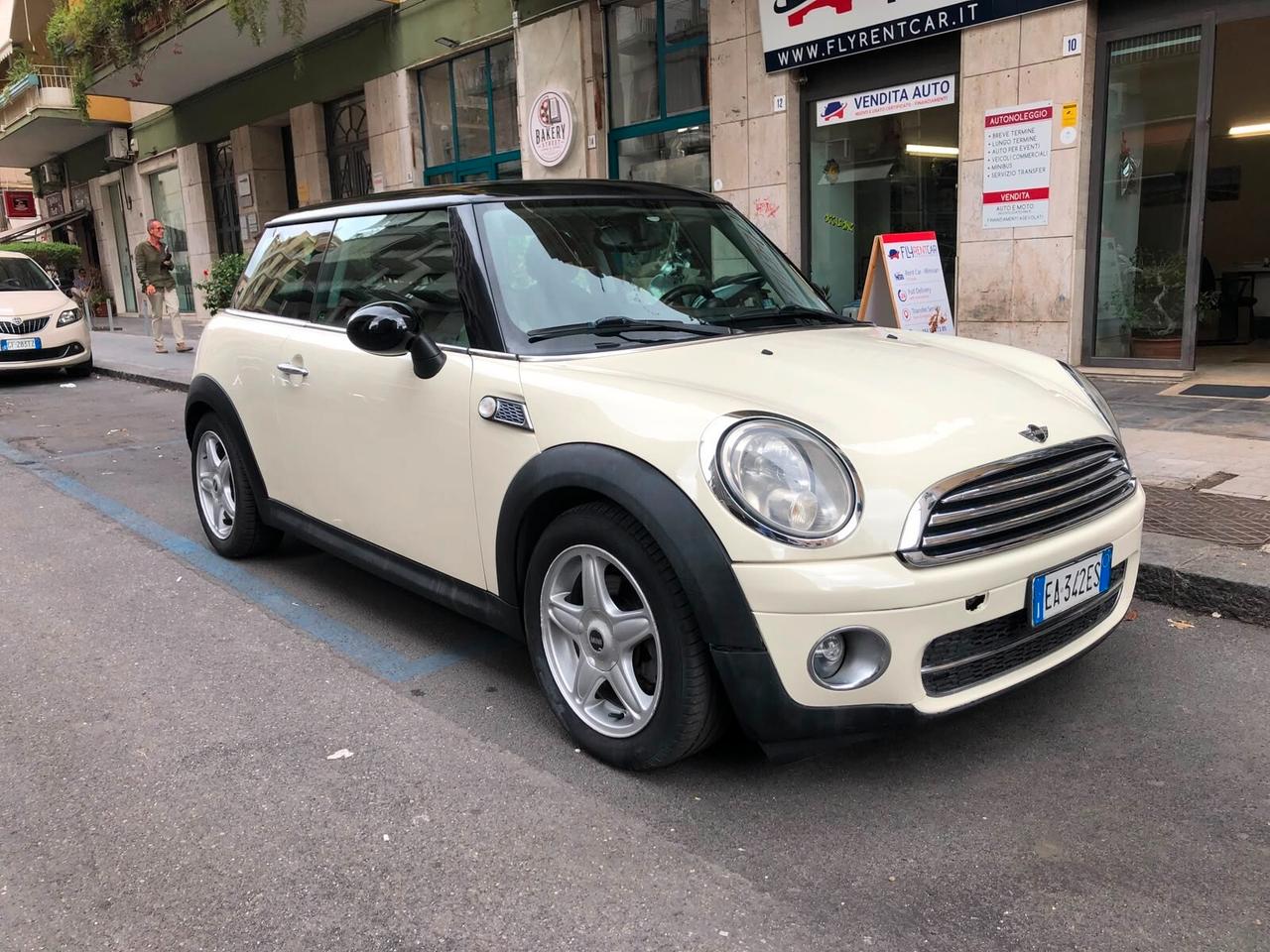 MINI Cooper D 1.6 Diesel – Cambio Automatico – Anno 2010