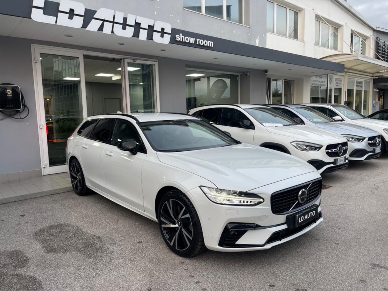 Volvo V90 B5 (d) AWD automatico Ultimate Dark R design