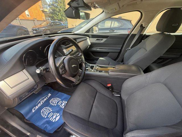 JAGUAR XF 2.0 D 180 CV aut. Pure