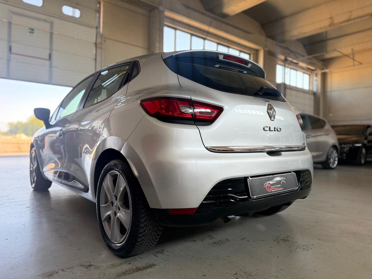 Renault Clio 1.2 75CV GPL 5 porte Wave NEOPATENTATI