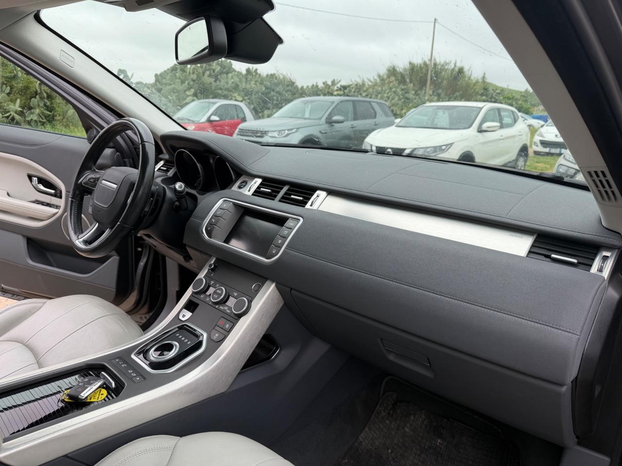 Land Rover Range Evoque 2.0 TD4 180 CV 5p. SE Dynamic