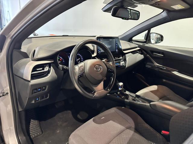 TOYOTA C-HR 1.8 Hybrid E-CVT Active