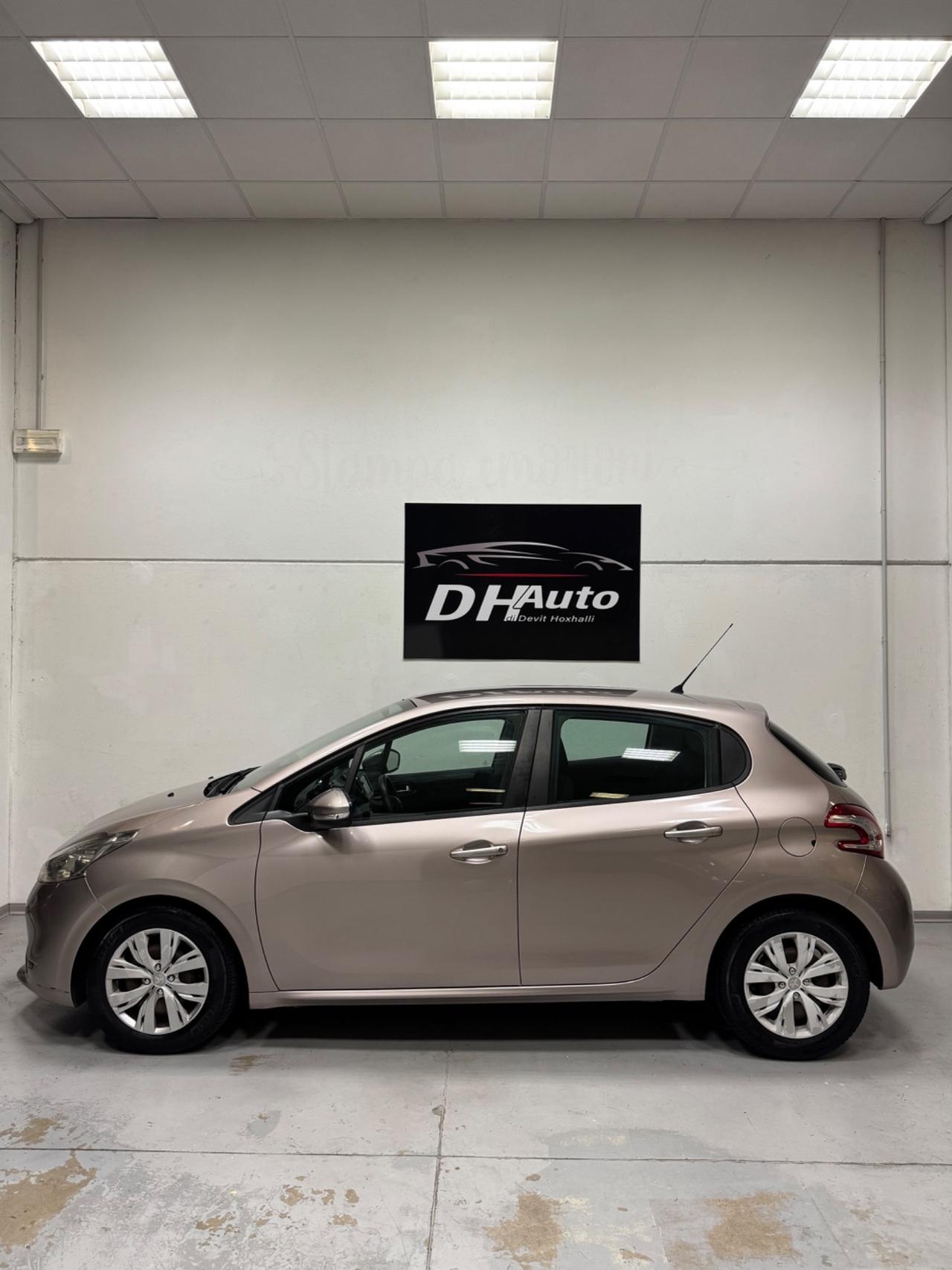 Peugeot 208 1.4 HDi 68 CV 5 porte Allure