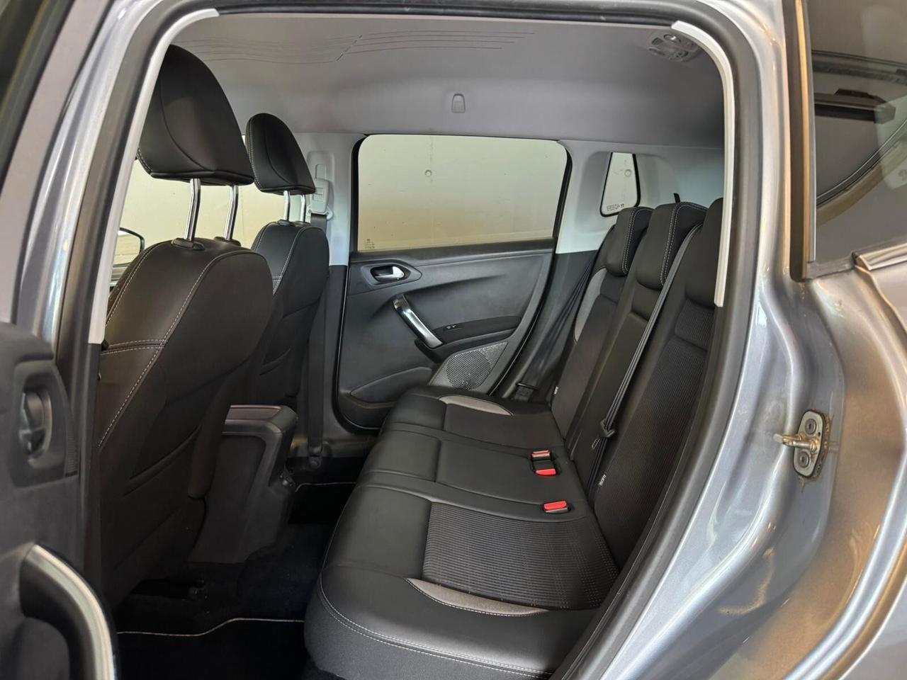 Peugeot 2008 BlueHDi 100 Allure
