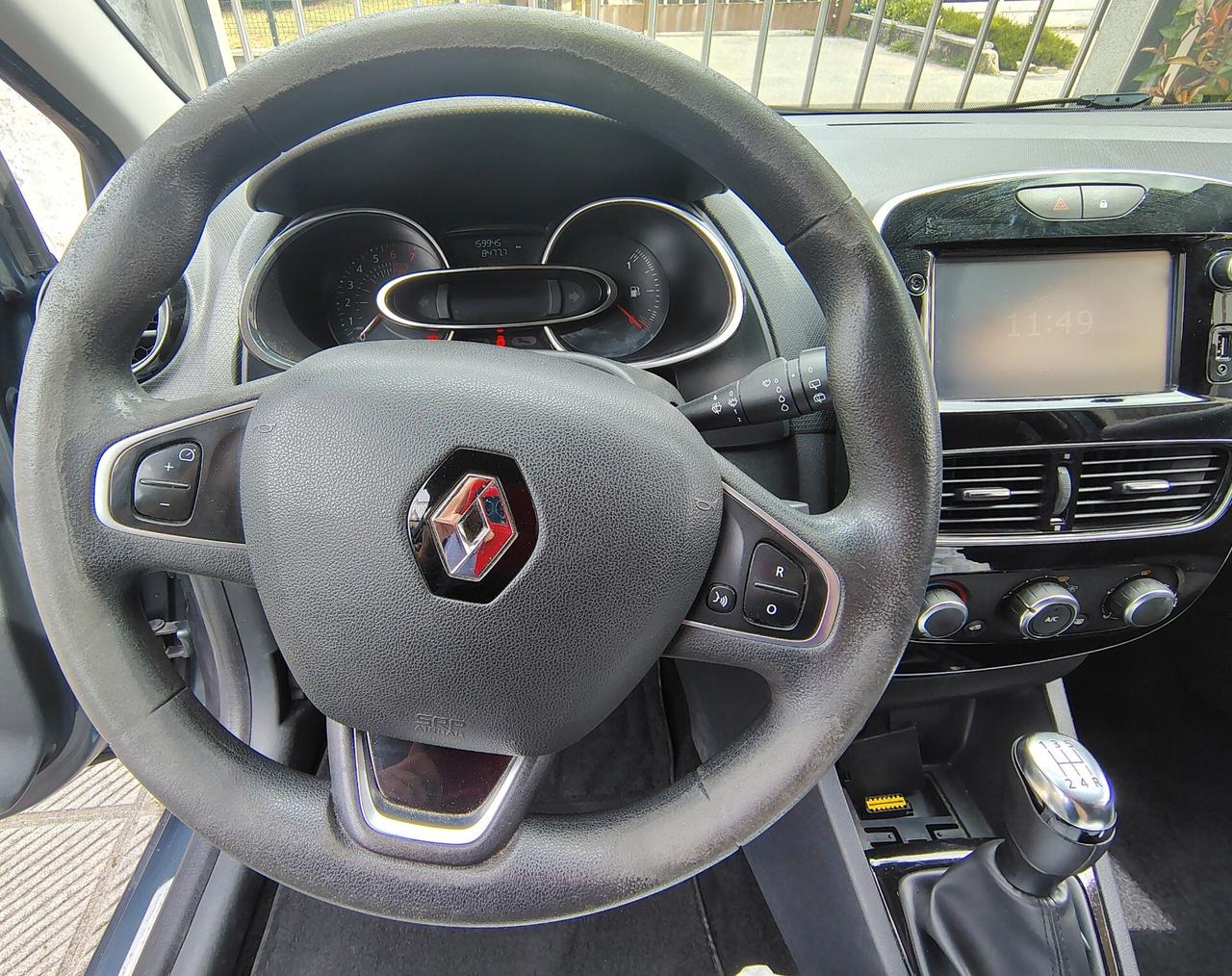 Renault Clio 1.2 75CV 5 porte Zen
