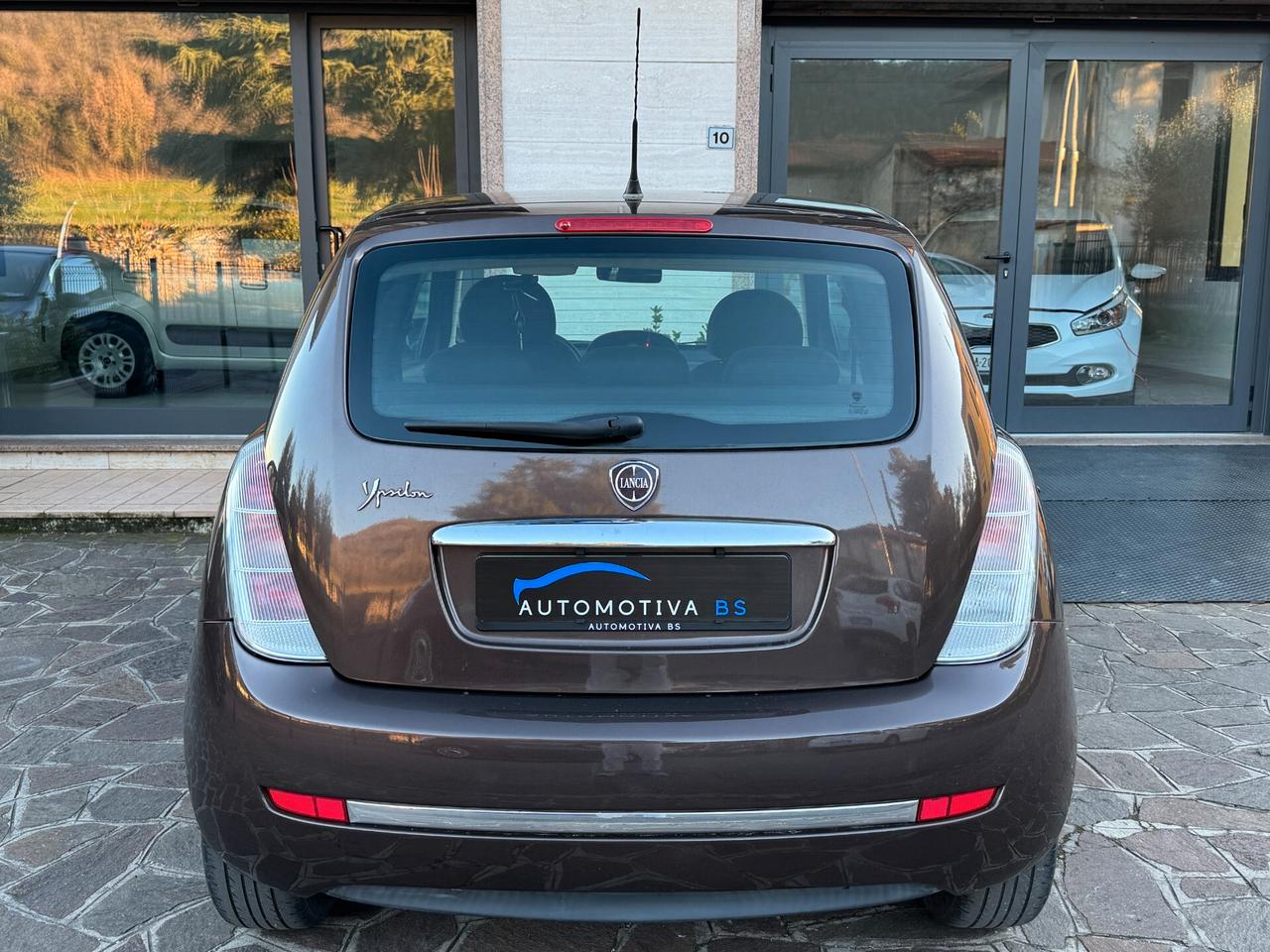 Lancia Ypsilon 1.2 69 CV Unyca