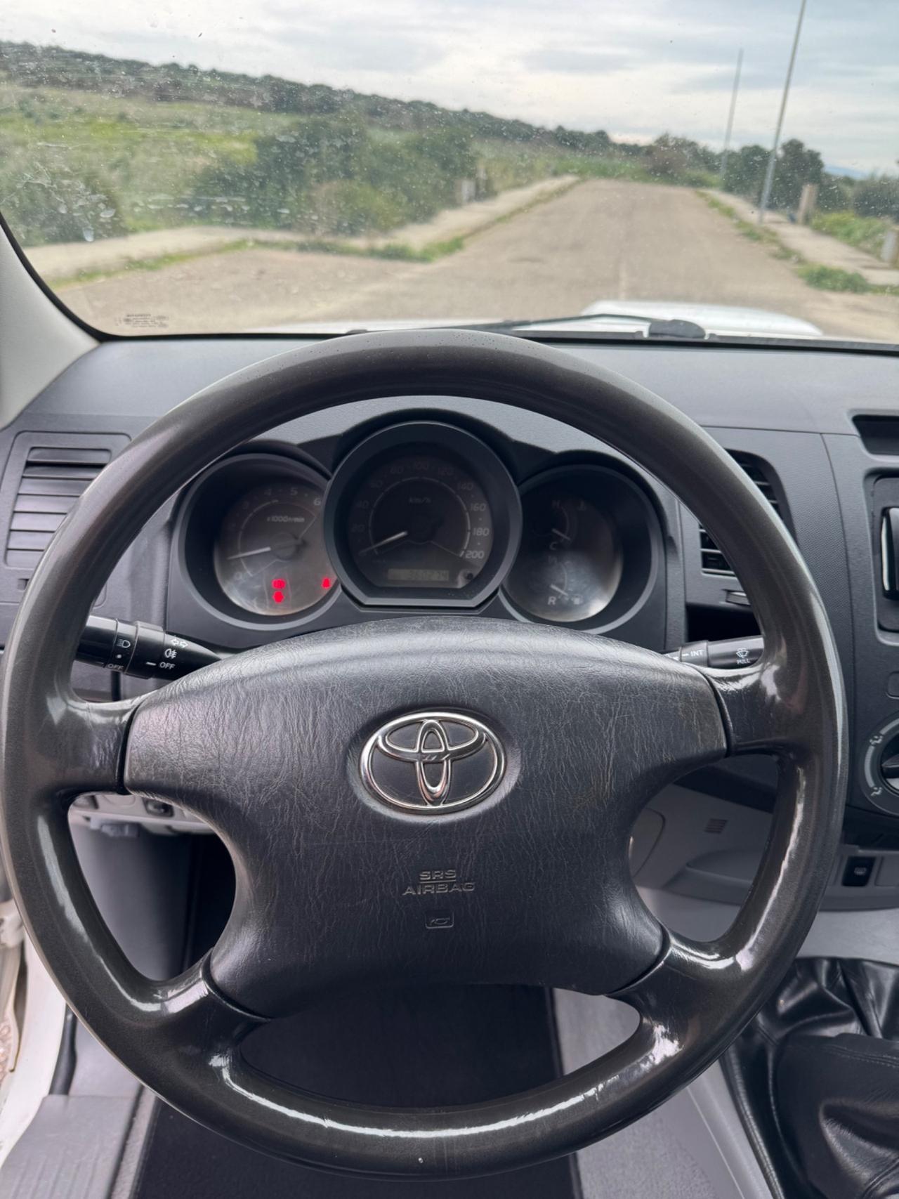 Toyota Hilux 2.5 D-4D 4WD 2p. Extra Cab DLX