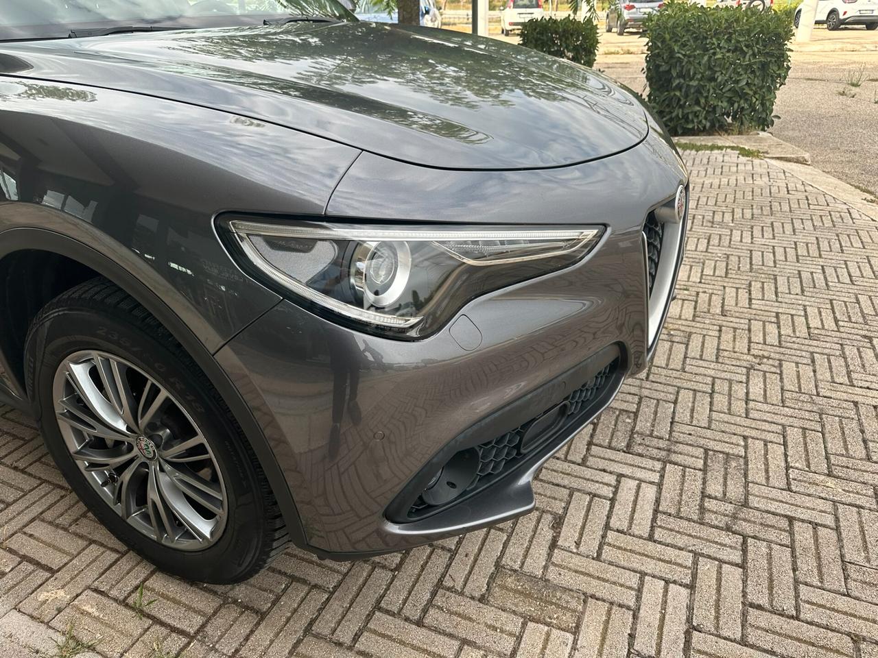 Alfa Romeo Stelvio 2.2 Turbodiesel 210 CV AT8 Q4 Executive