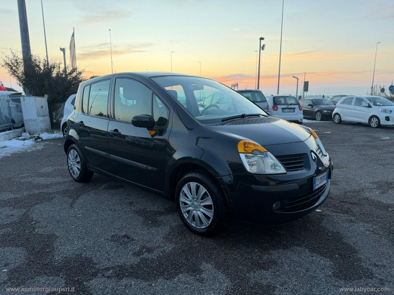 RENAULT Modus 1.2 16V Dynamique