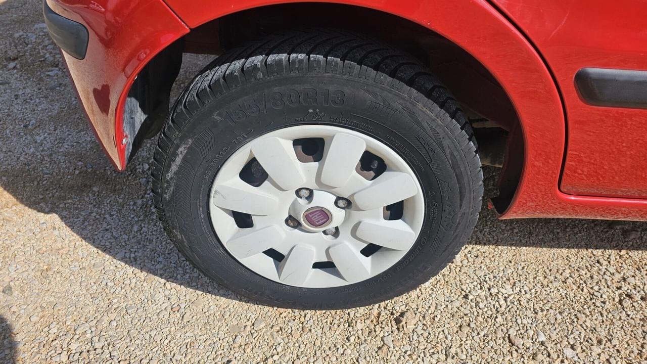 FIAT PANDA 1.3 JTD 75 CV 2012 Dynamic E5 € 3.900,00 ADATTA X NEO PATENTATI