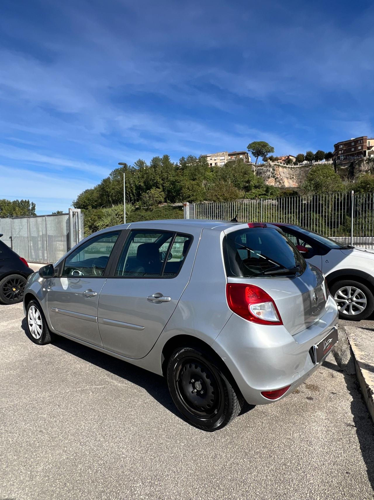 Renault Clio 1.2 16V 5 porte Luxe