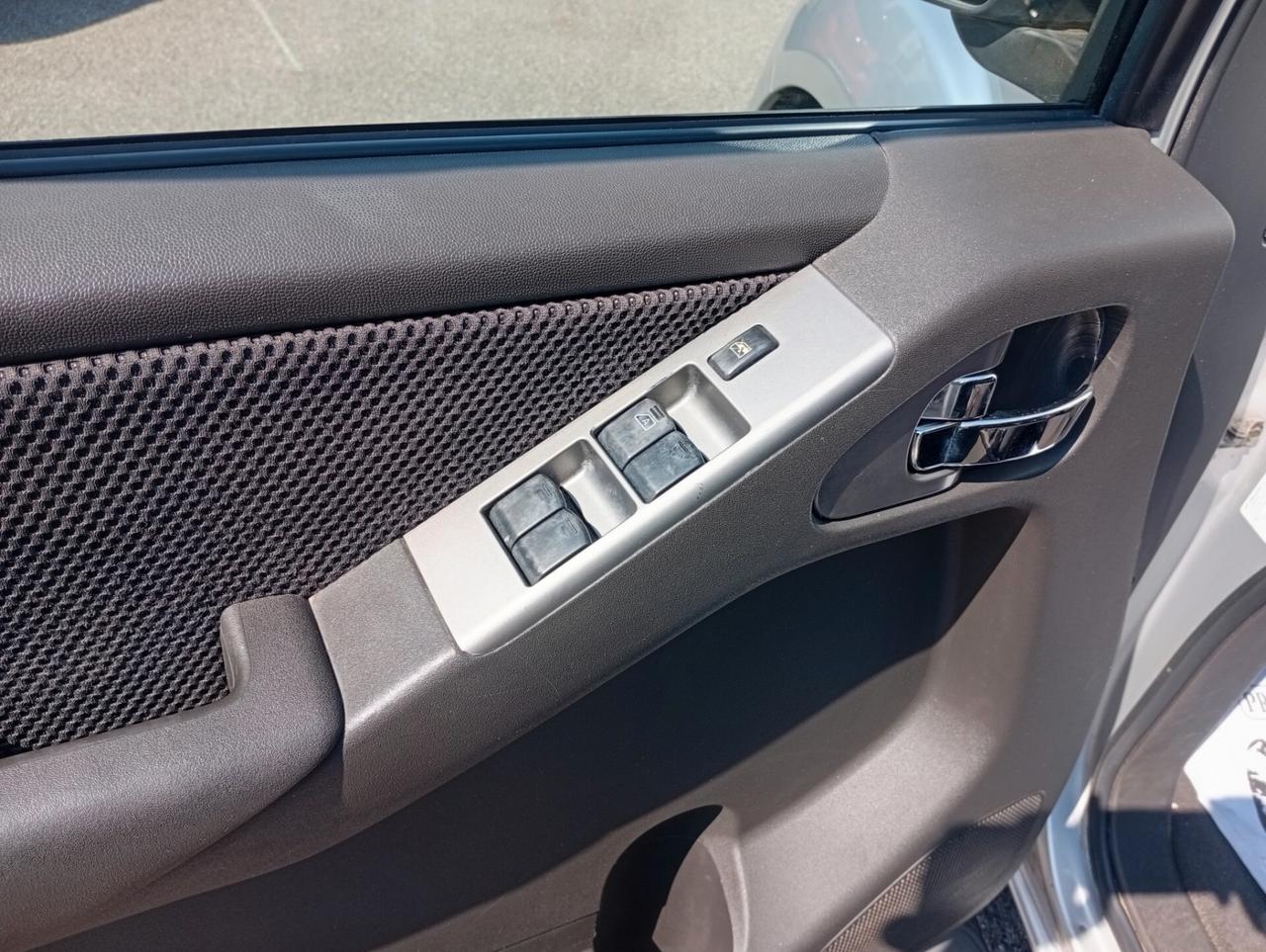 Nissan Navara 2.5 dCi 4 porte Double Cab