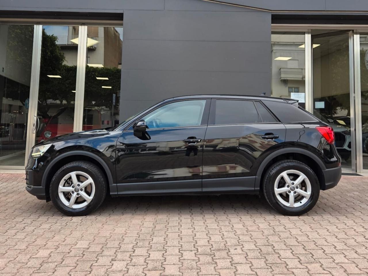 Audi Q2 35 TDI S tronic Business