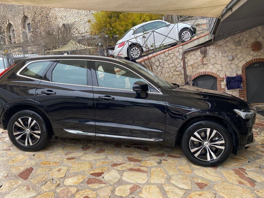 VOLVO XC60 T6 Recharge Plug-in Hybrid AWD automati