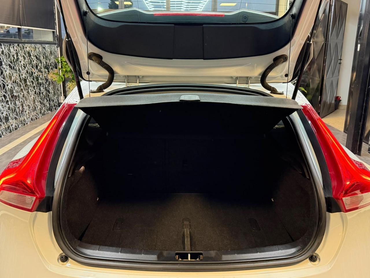 Volvo V40 D2 Geartronic Business