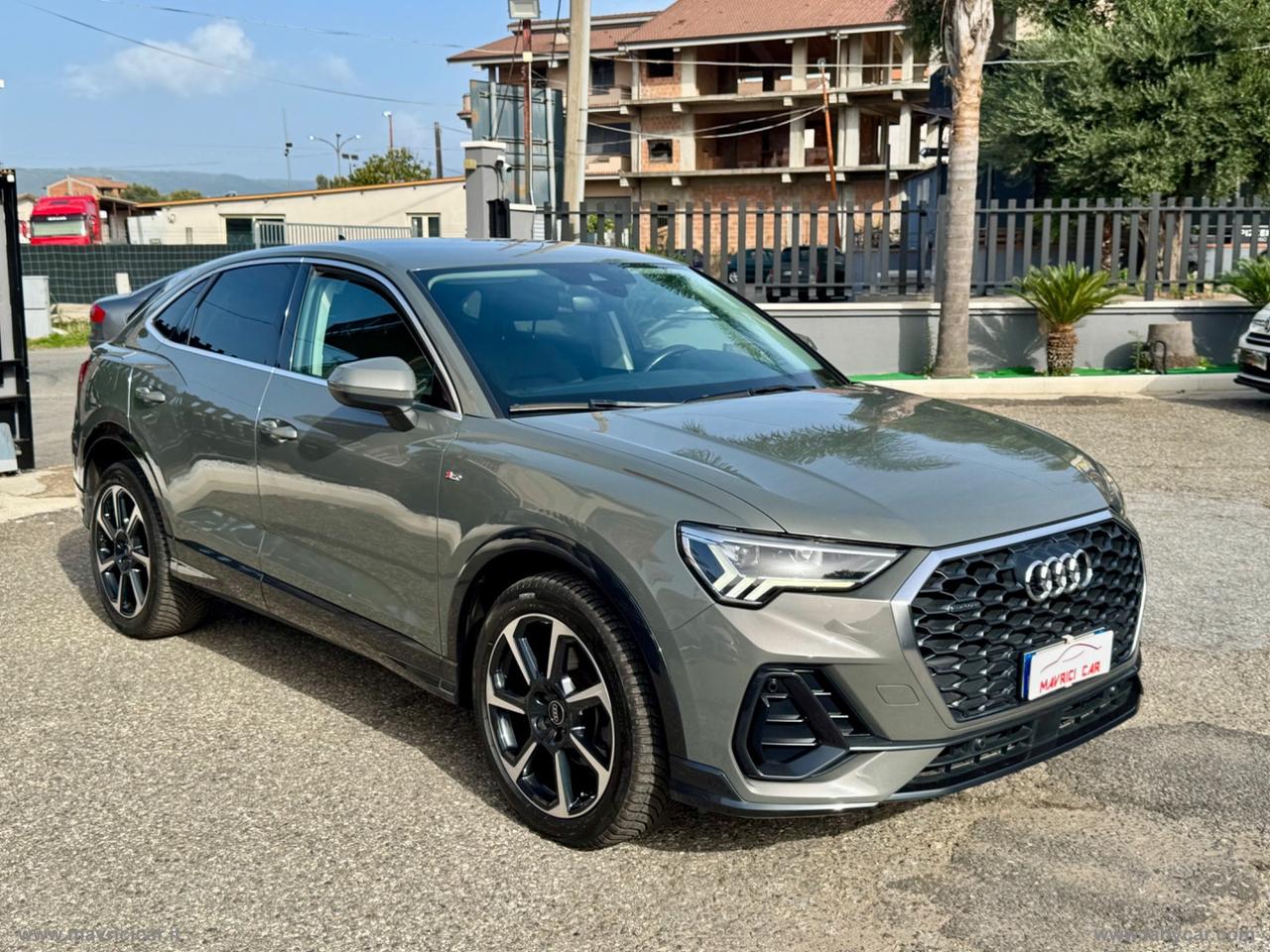 AUDI Q3 SPB 35 TDI quattro S tr. Bus. Plus