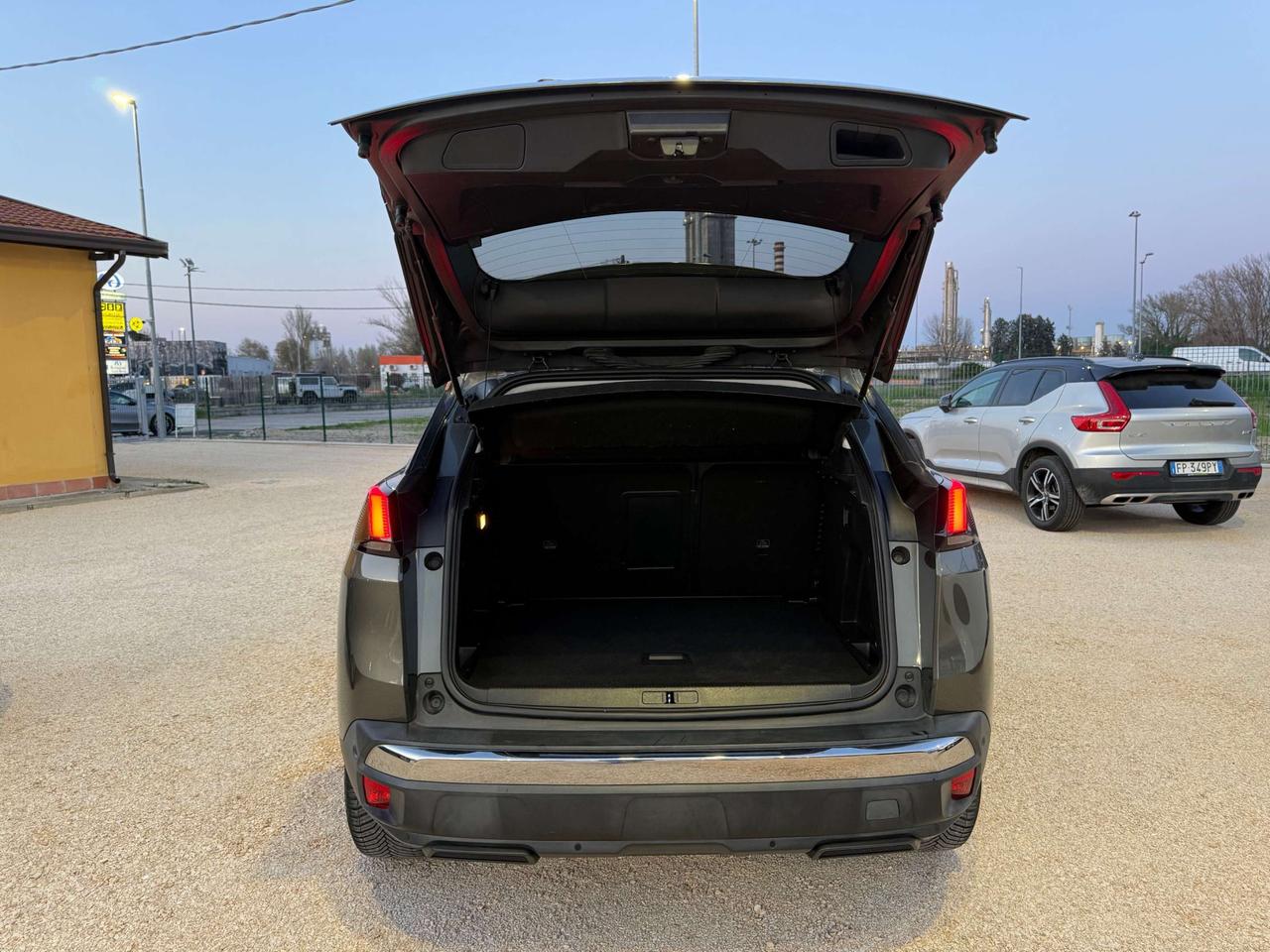 Peugeot 3008 3008 Turbo 130cv S&S EAT8 Allure CINGHIA FATTA