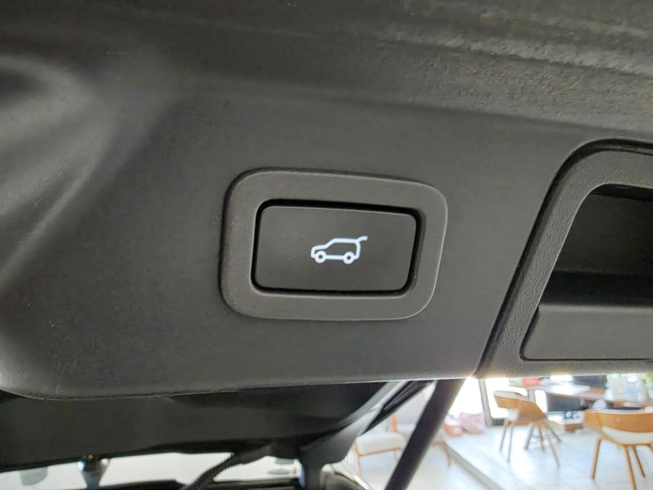 Land Rover Range Velar 3.0D V6 300 CV R-Dynamic HSE