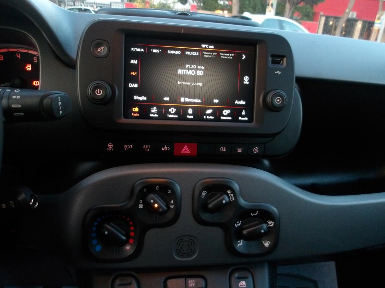 FIAT PANDA 1.0 HYBRID-KM 16.000-2022-PREZZO PROMO!