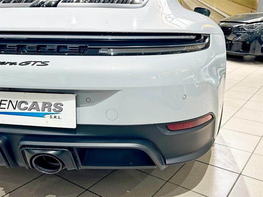 Porsche 911 Carrera GTS